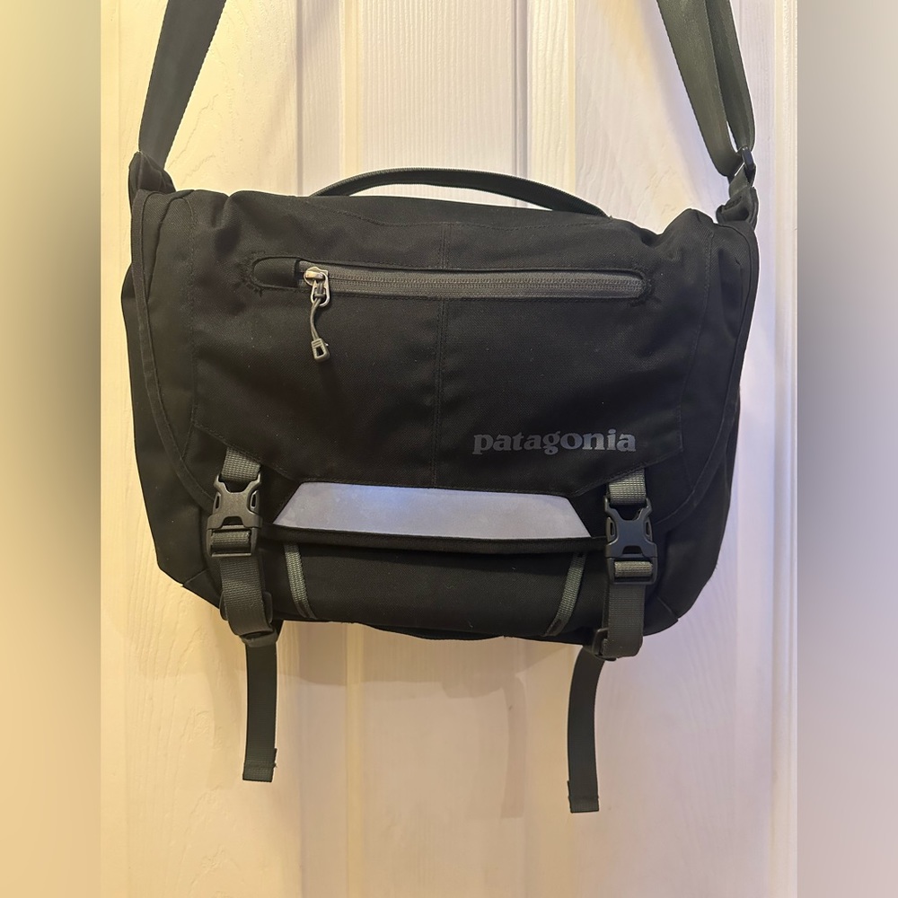 Patagonia Critical Mass messenger bag